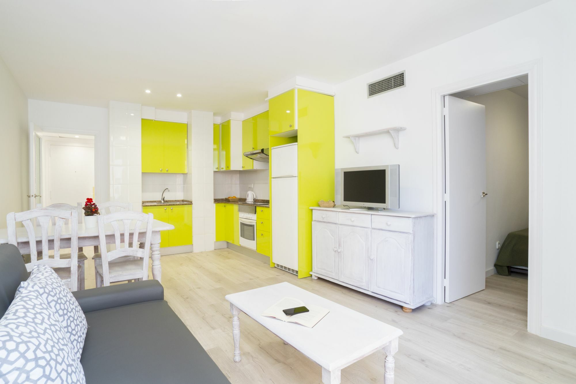 Apartamentos Intersalou Priorat Ngoại thất bức ảnh